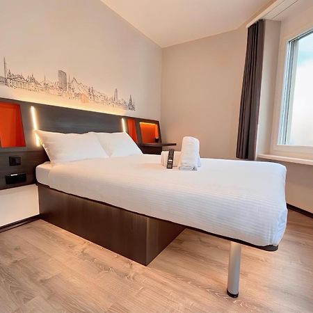 Easyhotel Zuerich Main Station Buitenkant foto