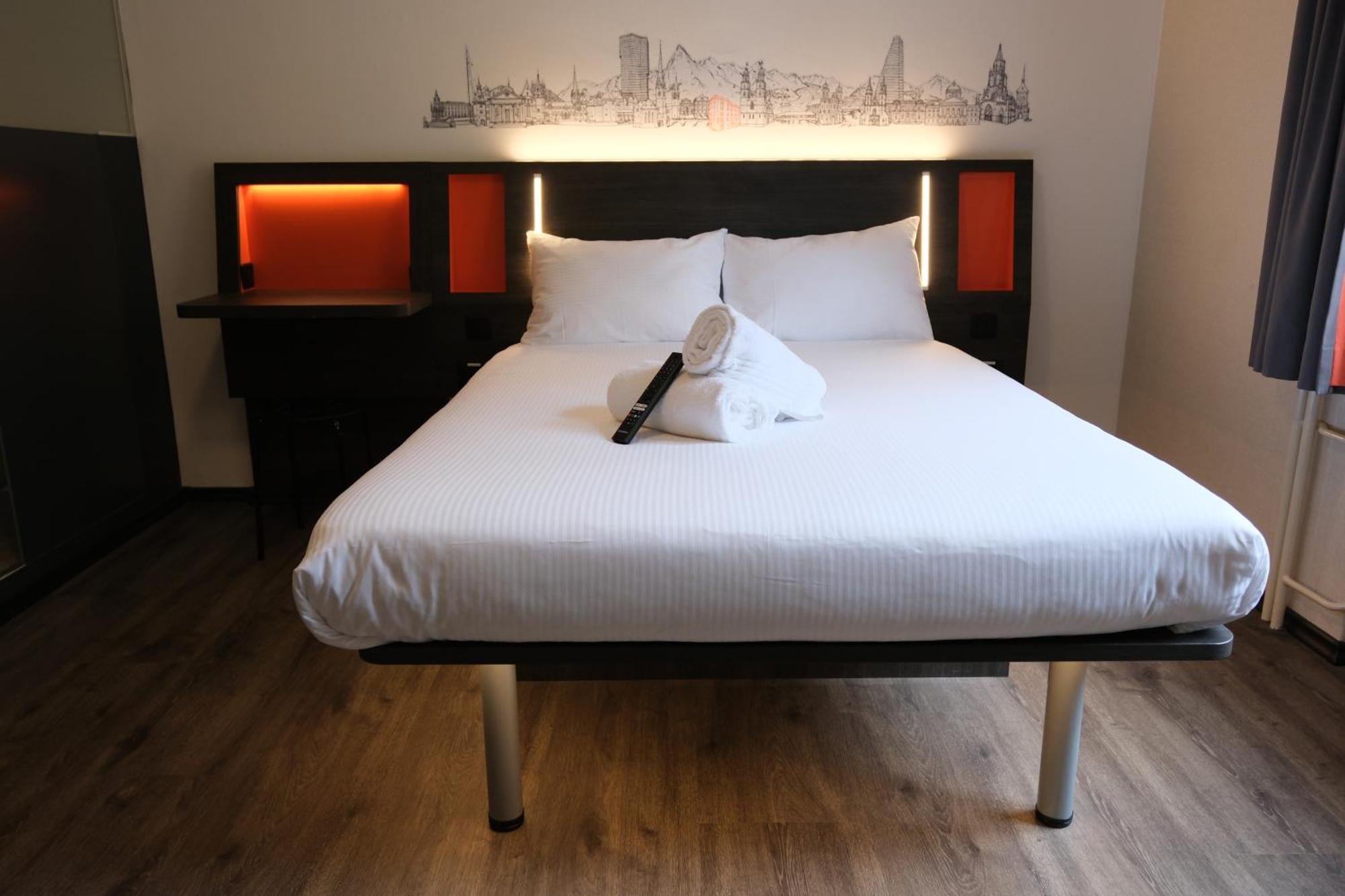 Easyhotel Zuerich Main Station Buitenkant foto