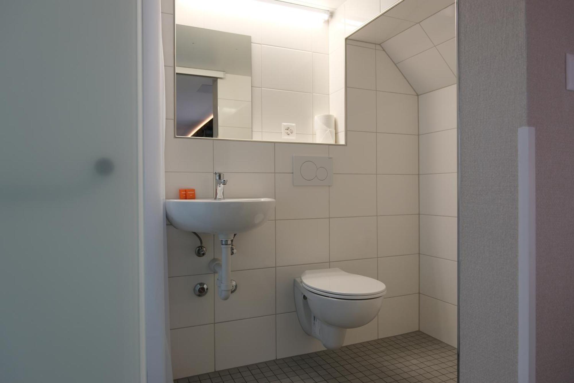 Easyhotel Zuerich Main Station Buitenkant foto