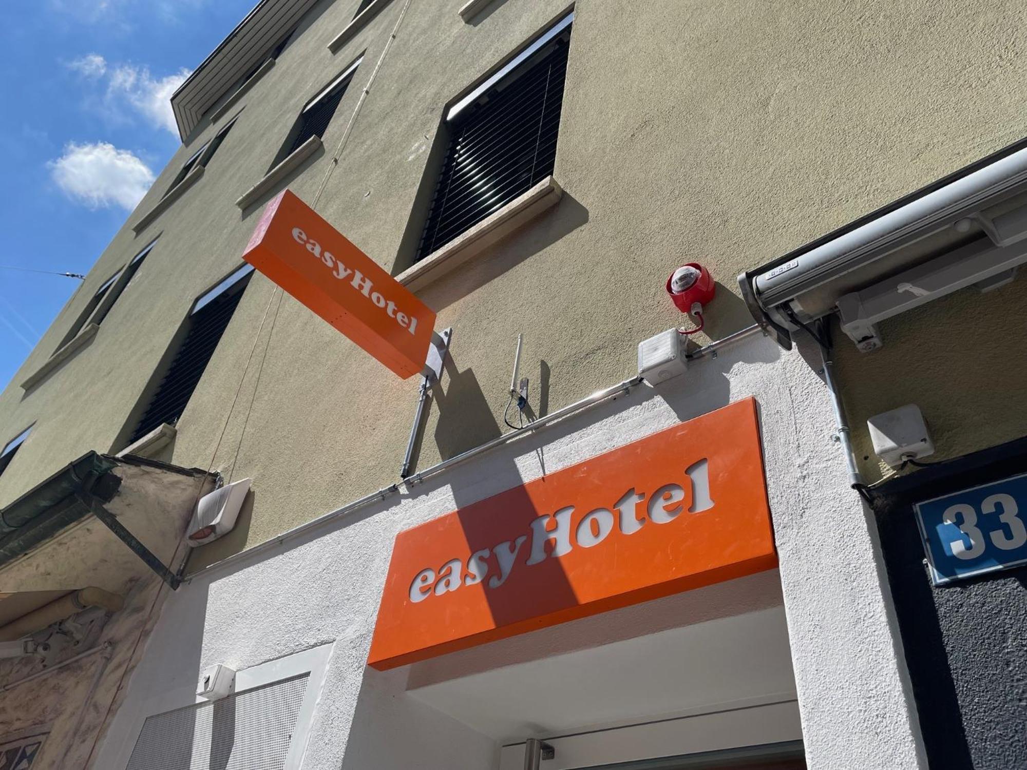 Easyhotel Zuerich Main Station Buitenkant foto