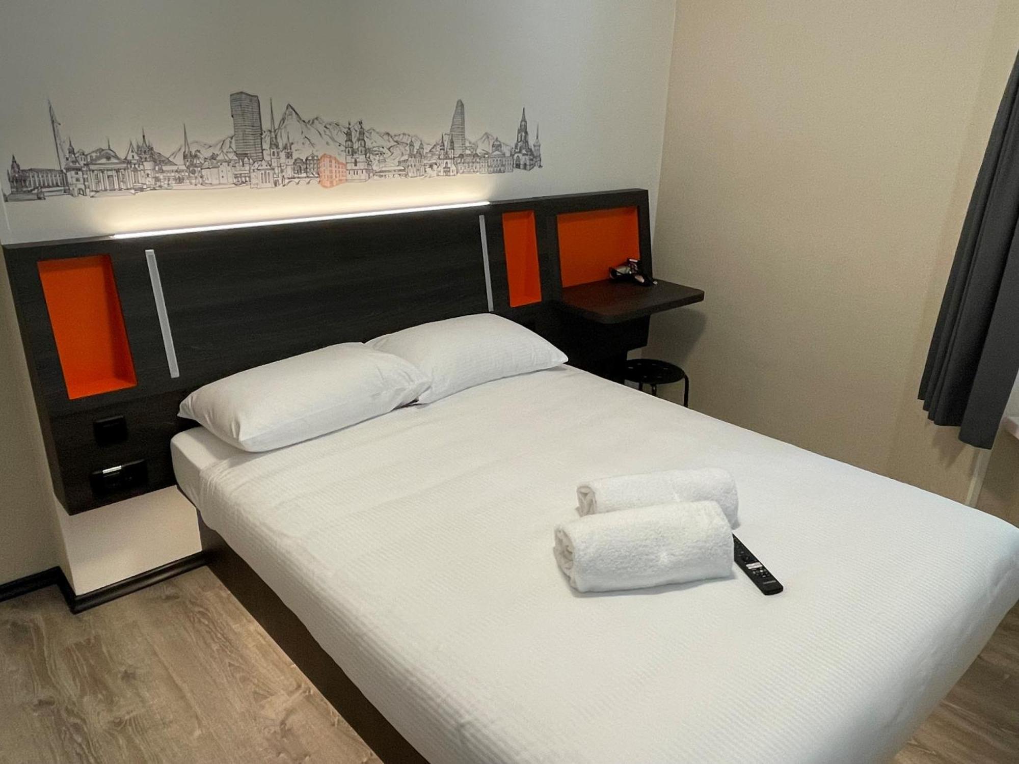 Easyhotel Zuerich Main Station Buitenkant foto